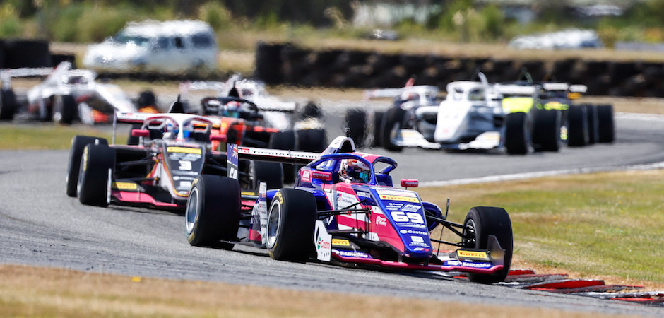 Seb win r2 Teretonga (940 x 450)