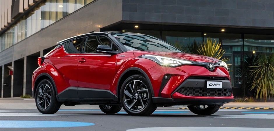 Toyota small suv deals hybrid